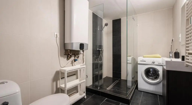 BpR White Peony - 2 BDR Central Home, Book Hotel Hotels in Pest with Parking, Parking
