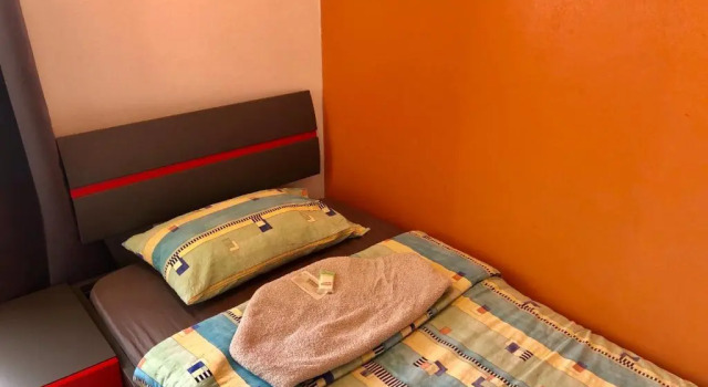 Auberge Pour Tous, Varaa Hostelli  
