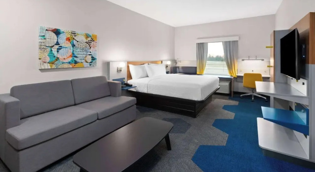 Люкс Deluxe Microtel Inn & Suites by Wyndham Olive Branch