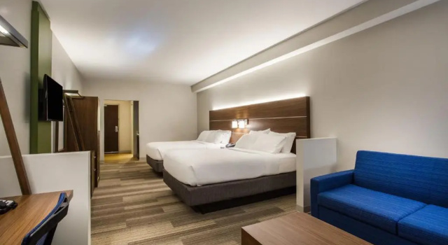 Двухместный люкс Holiday Inn Express & Suites Lexington Park-California by IHG