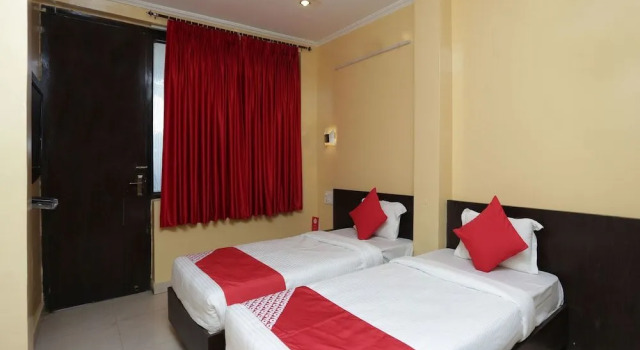OYO 12887 Hotel A-1