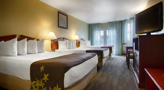 Семейный номер Standard Gold Leaf Hotel of Dewey