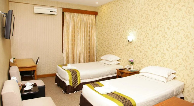 Pathein Hotel, Prenota Hotel Pathein Ayeyarwaddy Region