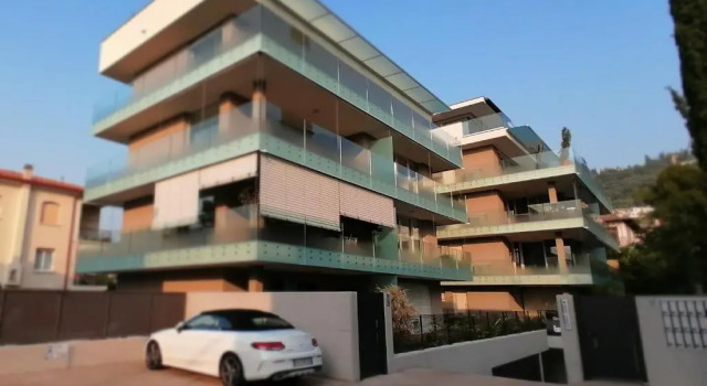 Suite Laura - Torri Del Benaco, Prenota Hotel Hotel a Veneto con piscina, Piscina