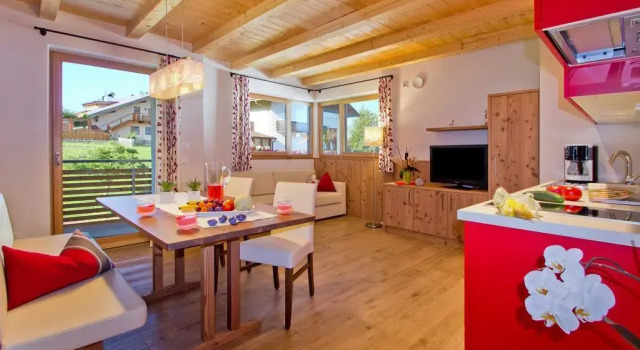 Apartments Cornelia, Забронировать Апартаменты/квартира Отели Кастельротто с парковкой, рядом с Подъемник Маринценлифт, Парковка
