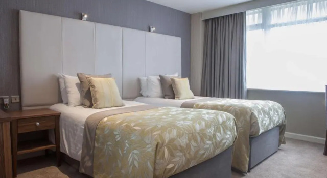 Двухместный номер Standard Four Seasons Hotel & Leisure Club