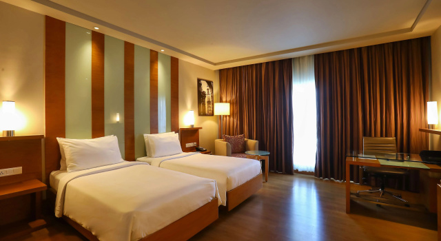 Номер Superior с балконом Radisson Blu Hotel Chennai City Centre