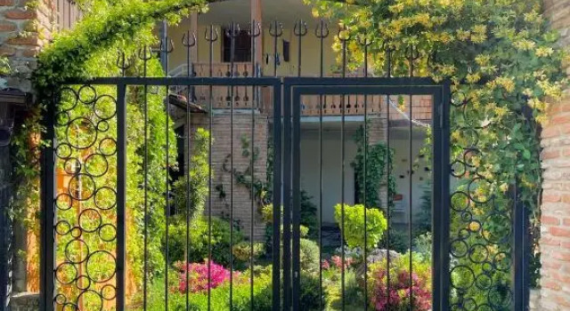 The Zodiac Garden Hotel, Rezervovat Hotel Mccheta Mtkheta-Mtianeti