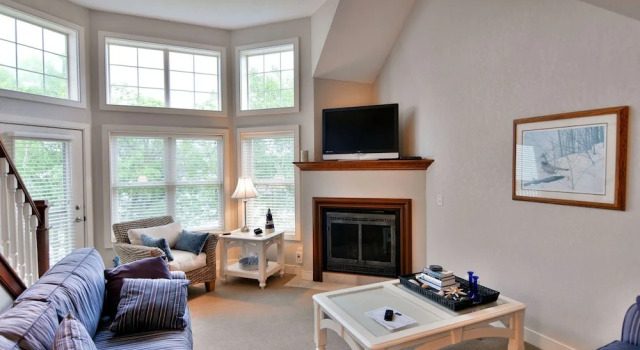 Unit 207 2 Bdrm/ 2 Ba 2 Bedroom Condo by RedAwning, Reserva ahora Apartamento Birchwood 