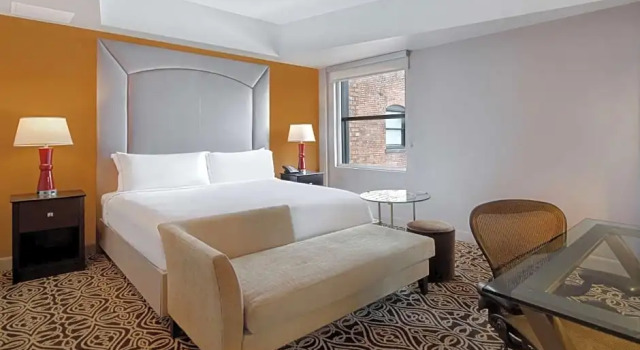 Двухместный номер Mobility Accessible Hearing Accessible Deluxe The Sam Houston, Tapestry Collection by Hilton