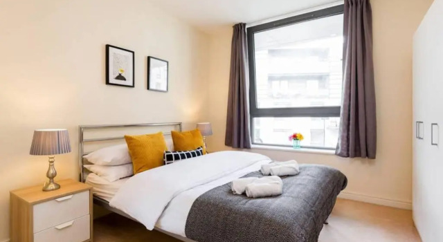 City Centre Apartment By Mailbox Bullring Grand Central with Secure Parking Balcony, Забронировать Апартаменты/квартира Отели Бирмингема с парковкой, рядом с Океанариум «Национальный центр морской жизни», Парковка