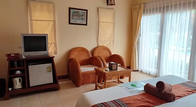 Двухместный номер Deluxe с балконом и с видом на бассейн Andamanee Boutique Resort Aonang Krabi