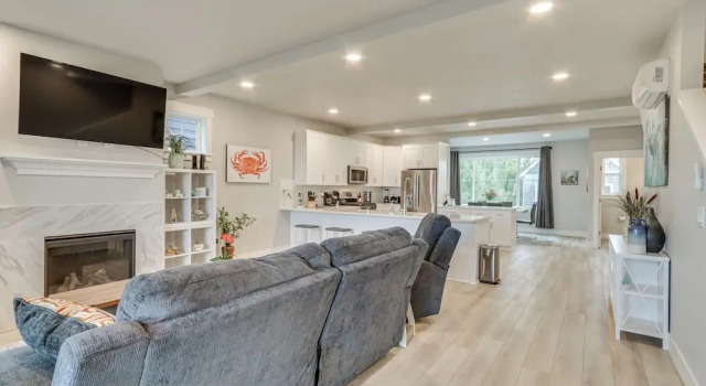 Columbia River Views: Spacious Hammond Getaway!, Prenota Appartamento  