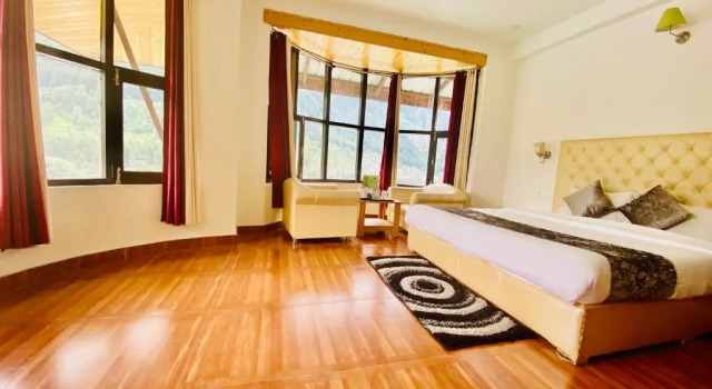 Номер Deluxe Hotel Hadimba Palace Manali