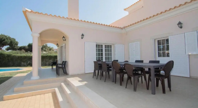 Коттедж 8-Bed Villa in Vilamoura-Sleeps-Playground-Pool