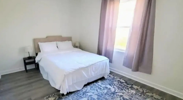 Апартаменты Lakewood Lyon Park Renovated Cottage Near Duke 28B