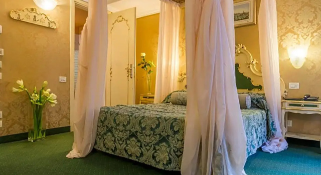 Номер Superior с видом на канал Hotel Becher