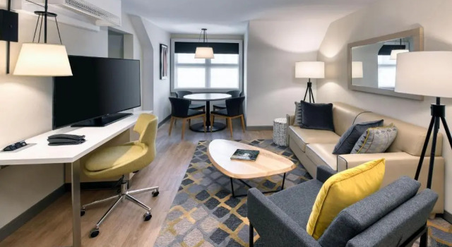 Двухместный полулюкс c 1 комнатой The Insignia Hotel, Sarnia, a Tribute Portfolio Hotel
