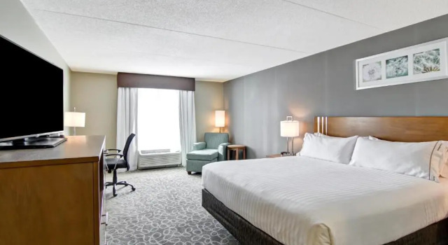 Номер Standard Holiday Inn Express & Suites Oshawa Downtown - Toronto Area by IHG