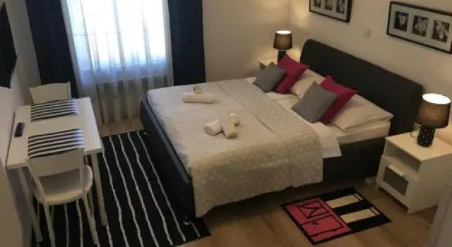 Downtown Luxury Apartment, Забронировать Апартаменты/квартира Отели Загреба с парковкой, рядом с Zagreb Stone Gate, Парковка