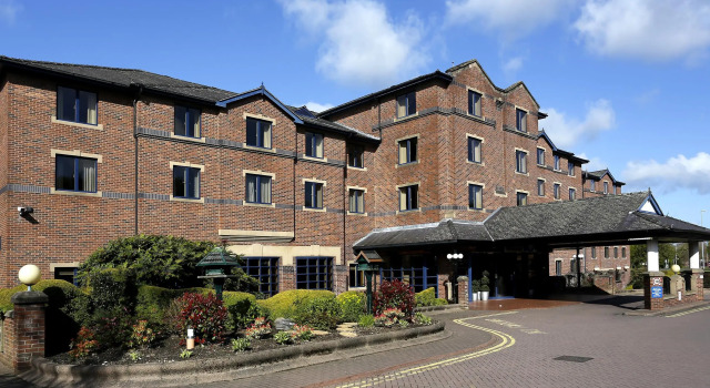 Четырёхместный номер Standard DoubleTree by Hilton Stoke-on-Trent, United Kingdom