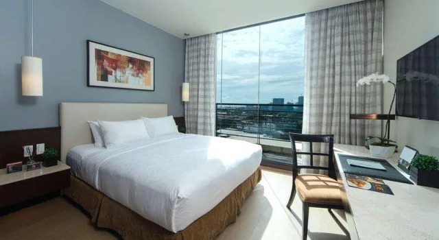 Люкс The B Hotel Alabang