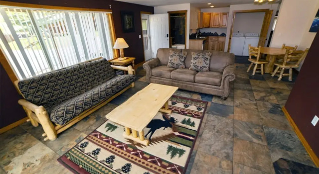 Rocky Mountain Retreat 1A- 4 bedroom/3 bath with personal hot tub offers Panoramic Mountain Views 4 Cabin, Забронировать Дом для отпуска Эстес-Парк Rocky Mountain National Park, рядом с Marys Lake
