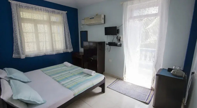 Veeniola Holiday Home