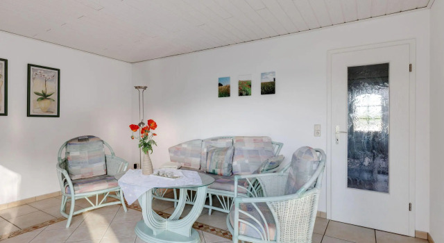 Cozy Bungalow in Werder with Garden, Réserver Hôtel Ferch Brandebourg