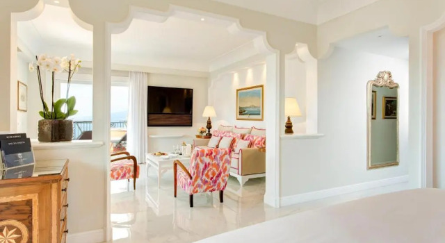 Полулюкс Royal с видом на море Grand Hotel Royal