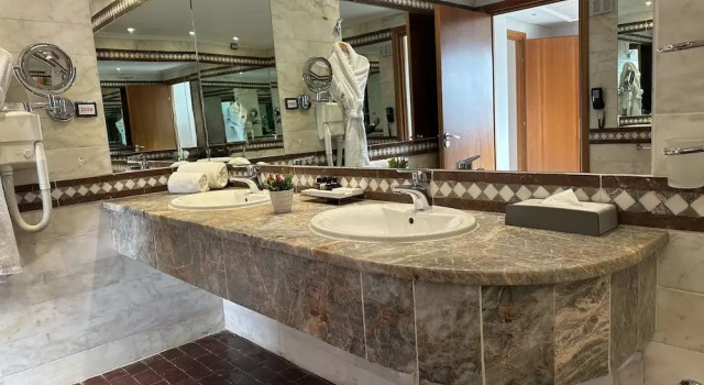 Номер Executive Tunis Grand Hotel