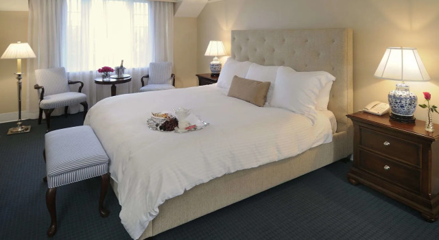 The Simsbury Inn, Забронировать Отель Симсбари штат Коннектикут