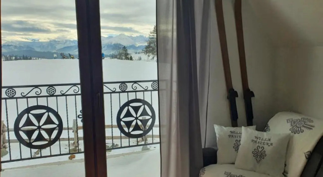 Апартаменты Deluxe с балконом и с видом на горы Willa Pasieka Apartamenty Domki