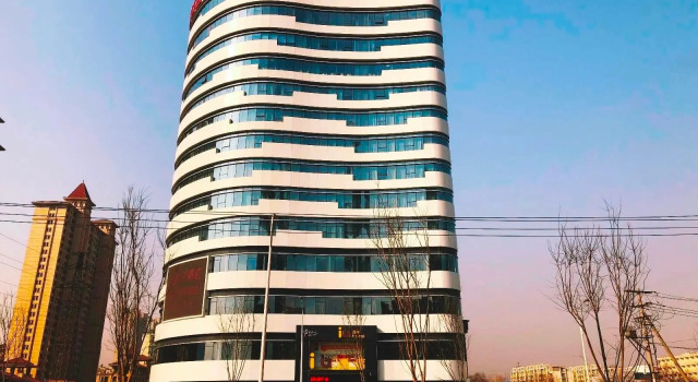IU Hotels·Shijiazhuang Development Zone Provincial Fourth Hospital, Rezerwuj Hotel Hotele w Nancun z parkingiem, Parking