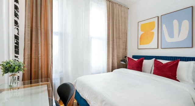 Коттедж 444-1a Beautiful 1BR Midtown West