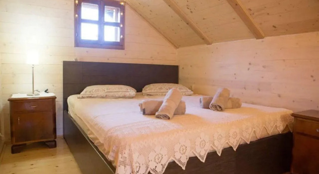 Kuća pod Lipovcem, Book Hotel Hoteller i Smiljan med parkering, Parkering