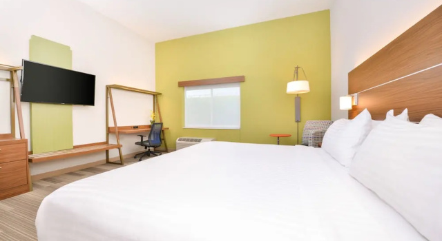 Двухместный номер Standard Holiday Inn Express & Suites Salem by IHG