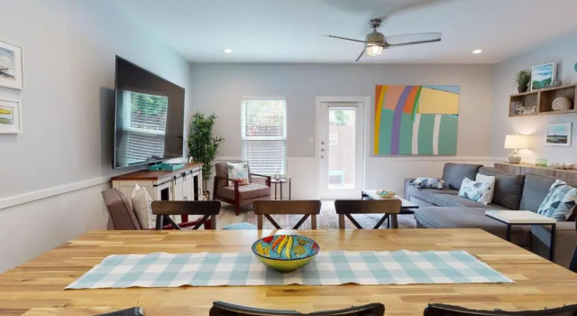 BC507 Beautiful Townhome, Heated Pool with Water Slide, Close to Beach