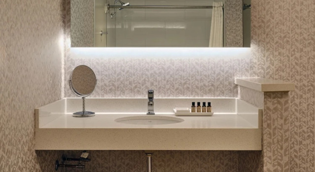 Четырёхместный номер Standard Great Blue Heron Hotel