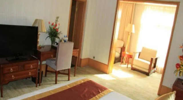 Lian Yun Hotel, Boek Hotel Hotels in Yunnan met parkeren, Parkeren