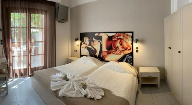 Номер Comfort Tree of Life Art Hotel