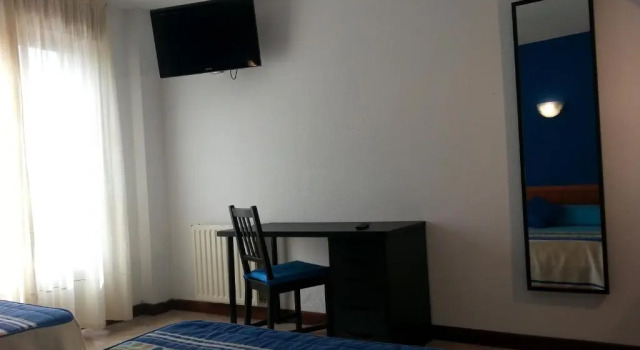 Двухместный номер Standard Hotel Azcona