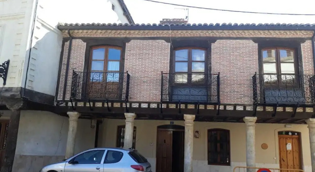 Casa Rural Plaza Vieja Saldaña, Buchen Sie Hotel Saldana Palencia
