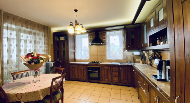 Коттедж Unique Apart (Уник Апарт) Коттедж на Металлплощадке