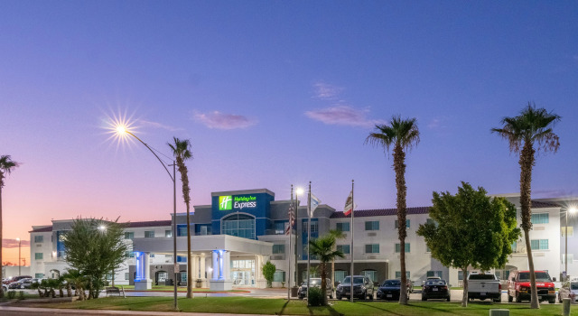 Holiday Inn Express Hotel & Suites El Centro, Rezerwuj Hotel El Centro Kalifornia