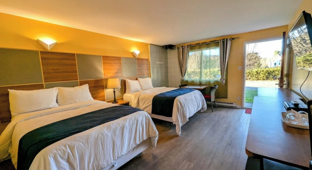 Четырёхместный номер Comfort Цокольный этаж Motel des Pentes et Suites