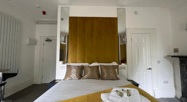 Апартаменты Цокольный этаж Winckley Square Residences