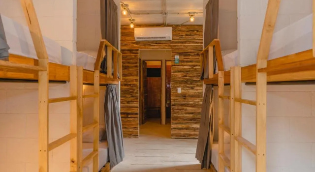 Кровать в общем номере Mayan Monkey Isla Mujeres - Social Hotel
