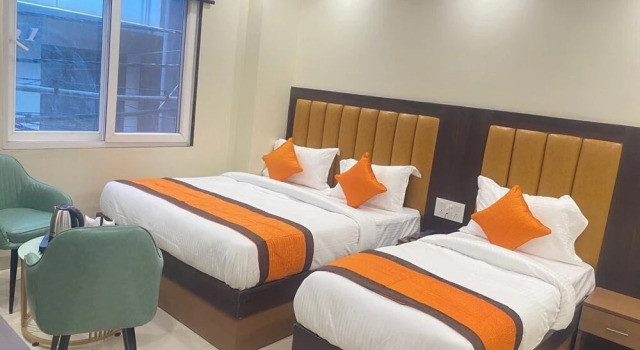 Трёхместный номер Deluxe Hotel Royal Rosette- Walking Distance From New Delhi Railway Station & Connaught Place