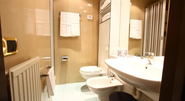 Трёхместный номер Classic Hotel Garden Terni